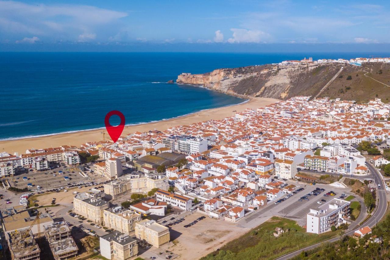 Carol Beach House Apartment Nazare Exterior photo