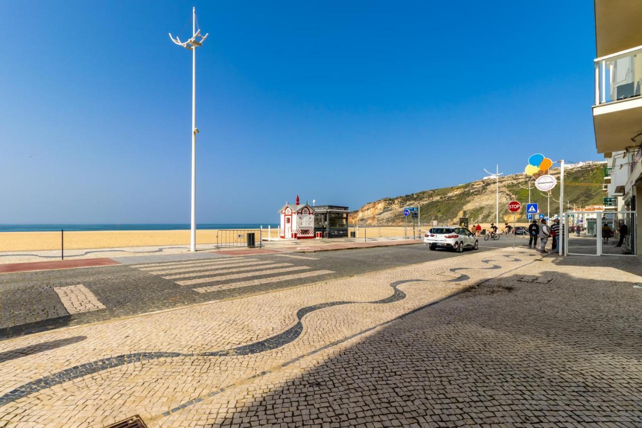 Carol Beach House Apartment Nazare Exterior photo