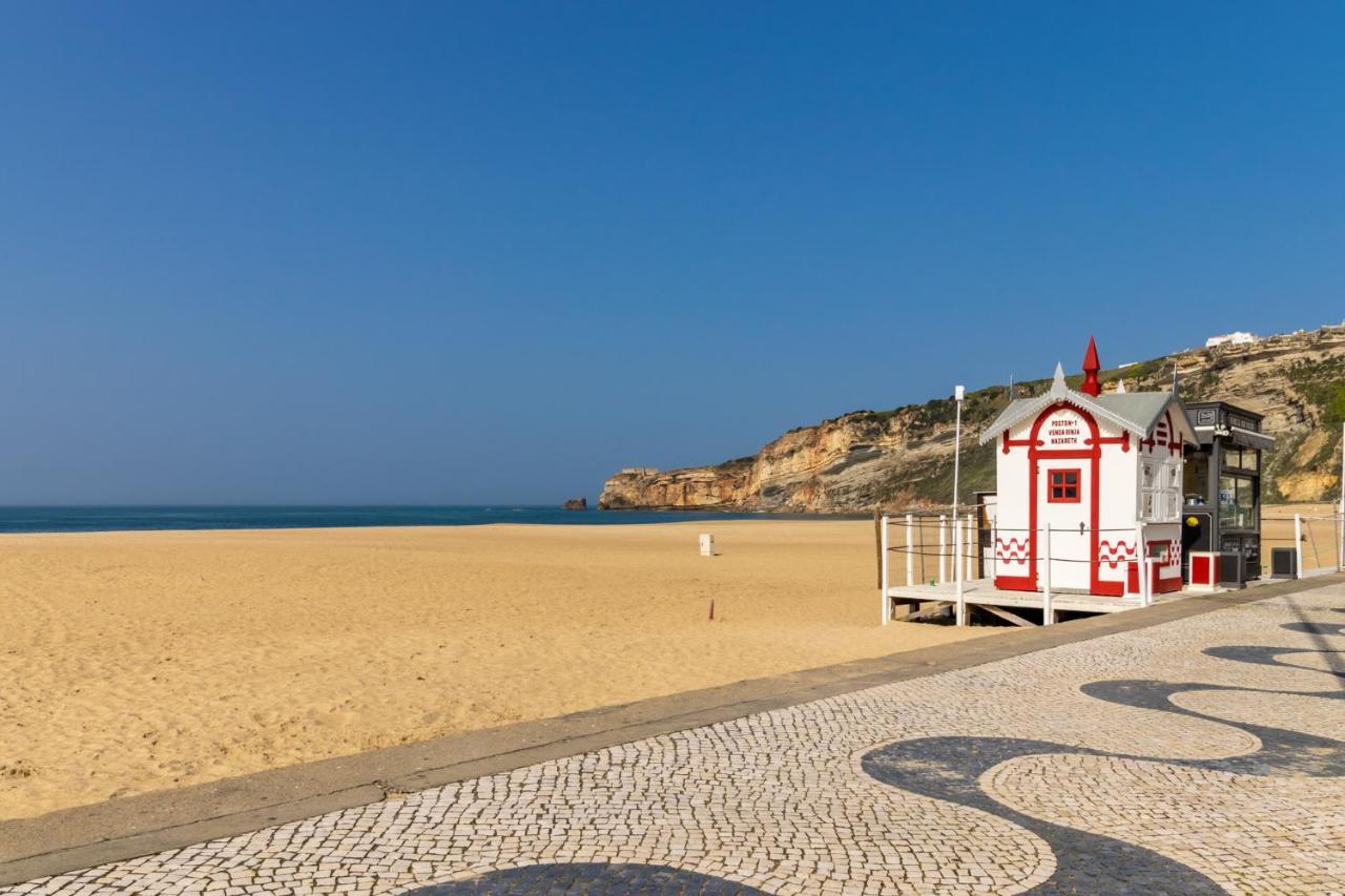 Carol Beach House Apartment Nazare Exterior photo