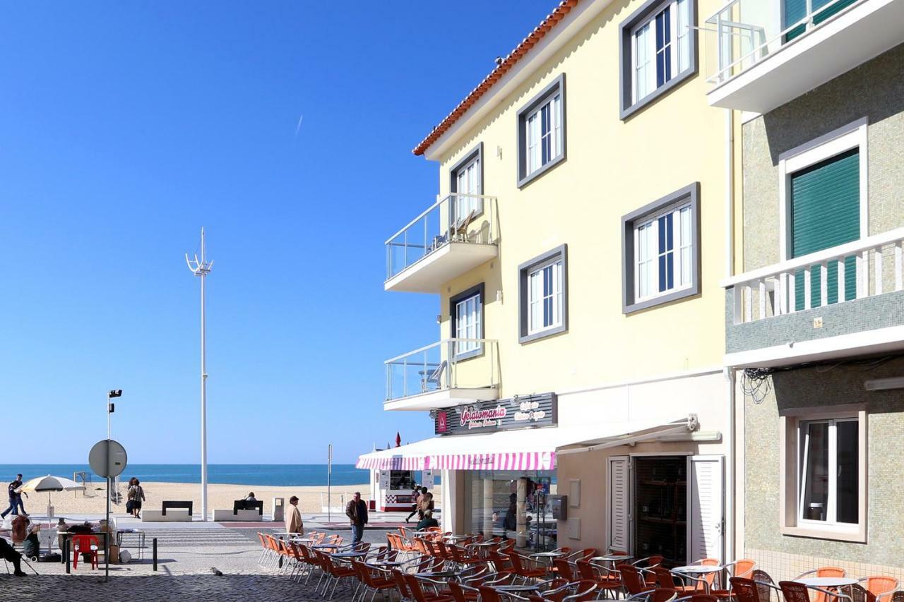 Carol Beach House Apartment Nazare Exterior photo